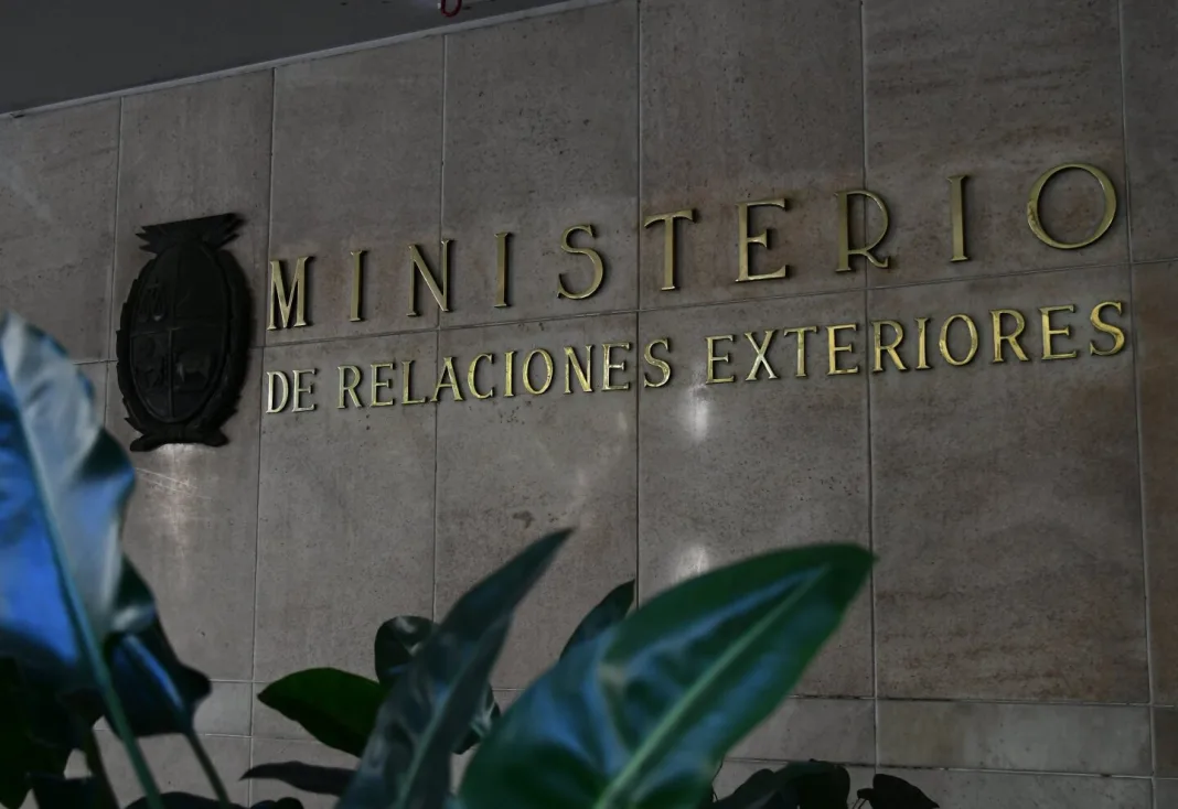 Uruguay expresa preocupación tras retiro de autorización a Brasil en Venezuela