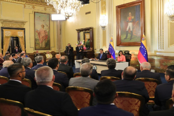Medidas financieras en Venezuela: flexibilizarán el encaje legal y crearán mercado interbancario de divisas