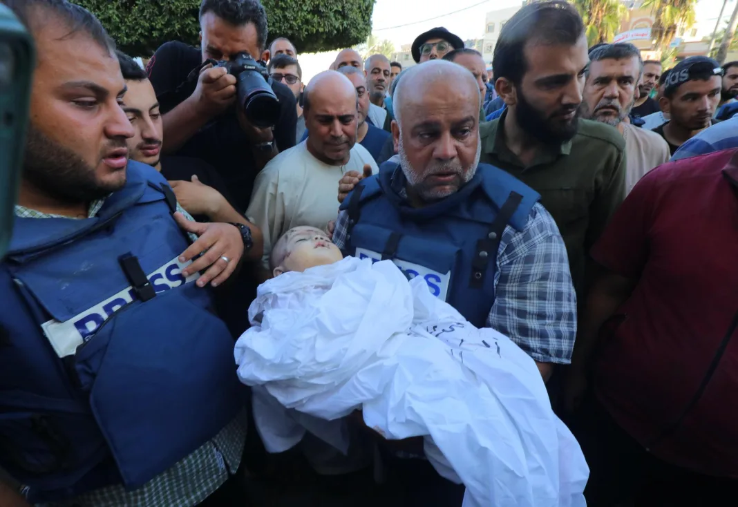 Un día en la vida de un periodista en Gaza: Más allá del titular