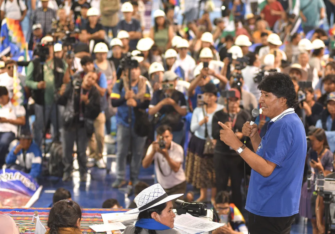 Bolivia evalúa alerta migratoria contra Evo Morales