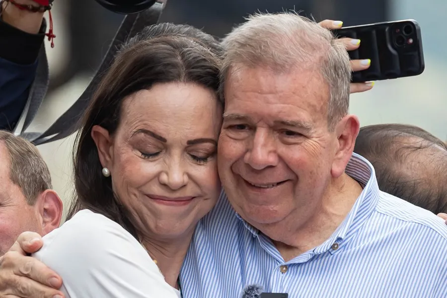Edmundo González y María Corina Machado, ganadores del Premio Sájarov 2024