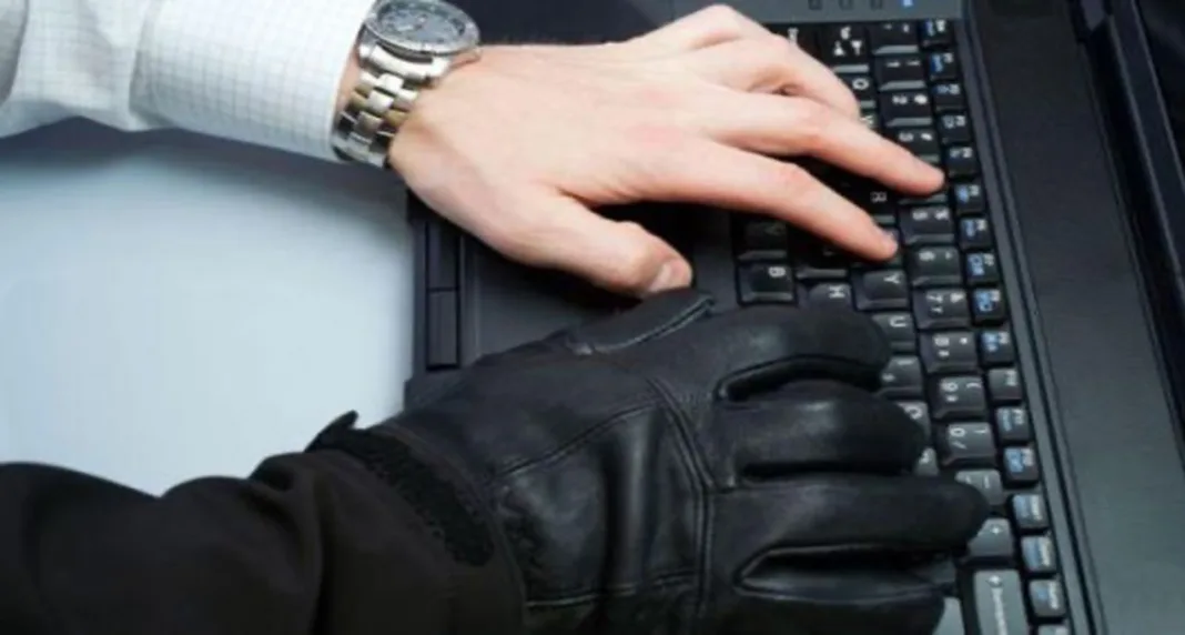 Seguros contra infidelidad de empleados y riesgos financieros