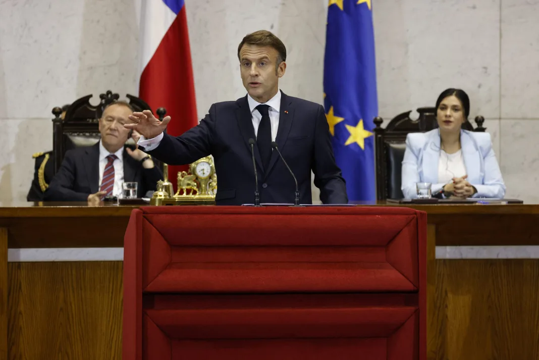 Macron exige fin de la represión en Venezuela