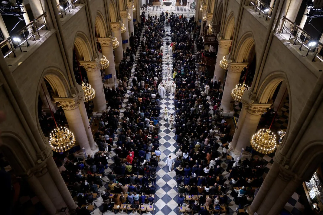 Notre Dame reabrió sus puertas después de 5 años en duelo