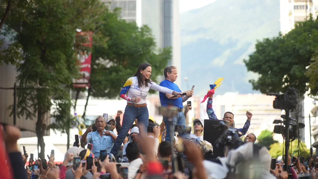 María Corina Machado en las marchas de este 9 de enero junto al dirigente Juan Pablo Guanipa