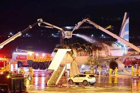 Se incendió un avión de Air Busan en un aeropuerto de Corea del Sur