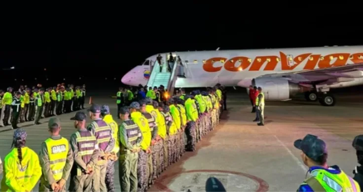 Venezuela recibe a 190 migrantes deportados de EEUU