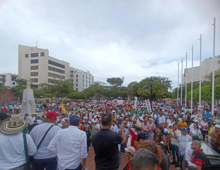 Comenzó el Paro de 48 horas convocado por sindicatos colombianos