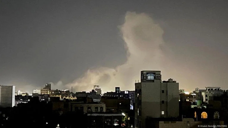 Israel Bombardea Yemen Tras Ataque a Tel Aviv