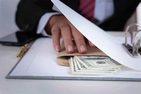 EE.UU. acusa a tres entidades financieras mexicanas por lavado de dinero