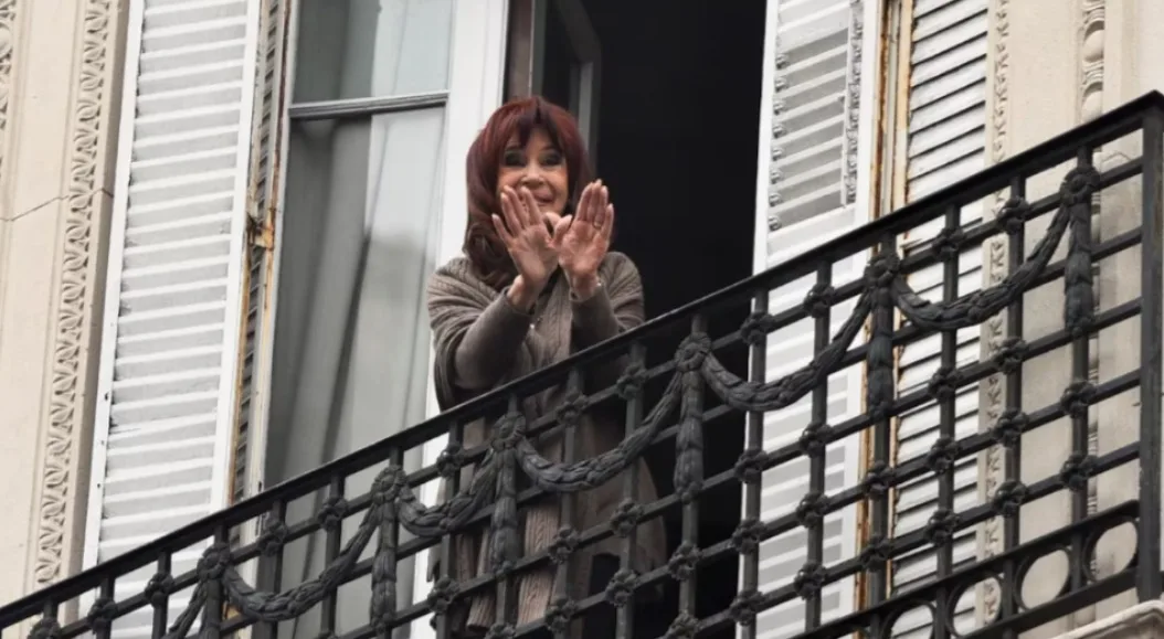 Cristina Kirchner comienza su condena y lanza dura advertencia: “Vamos a volver”