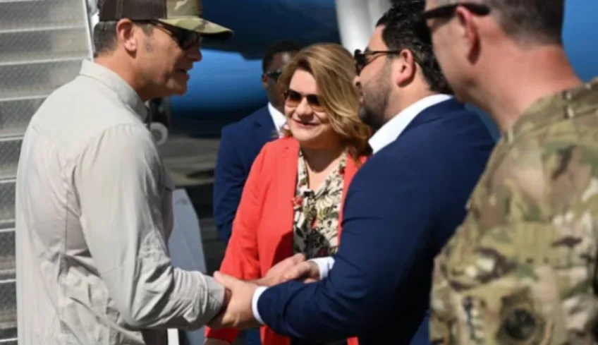Visita del jefe del Pentágono a PR agudiza tensión con Venezuela