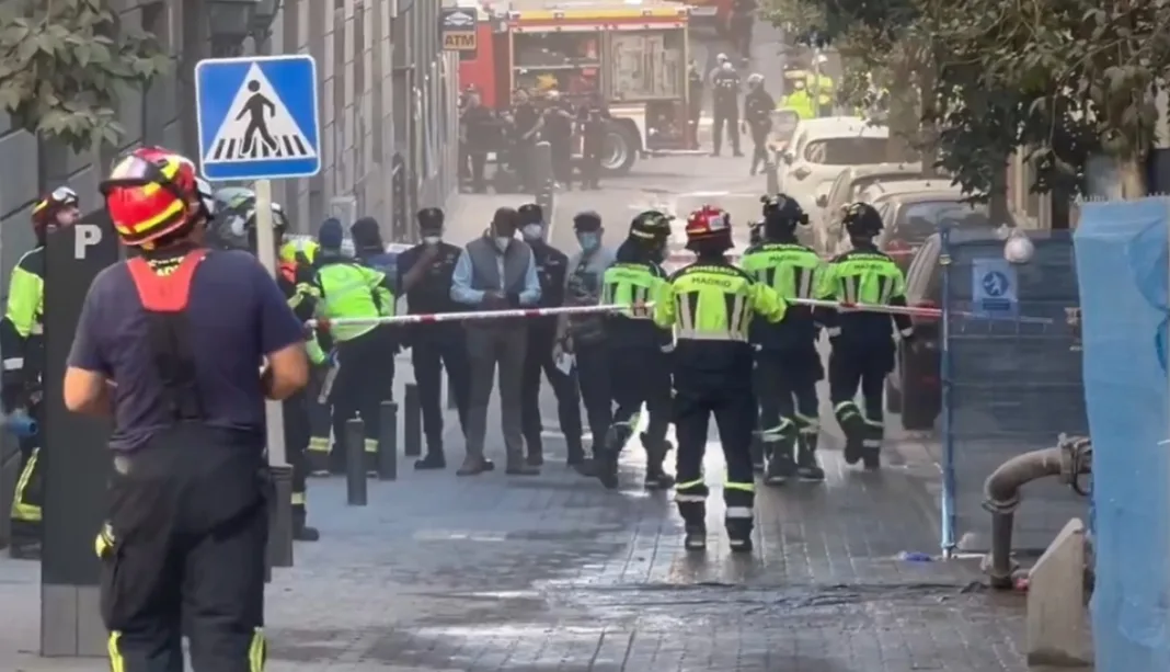Derrumbe de edificio en Madrid deja varios heridos y 4 desaparecidos