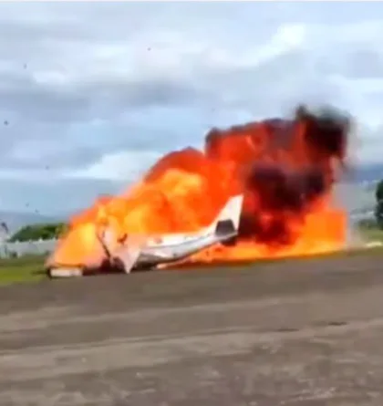 Dos pilotos mueren al estrellarse avioneta durante el despegue