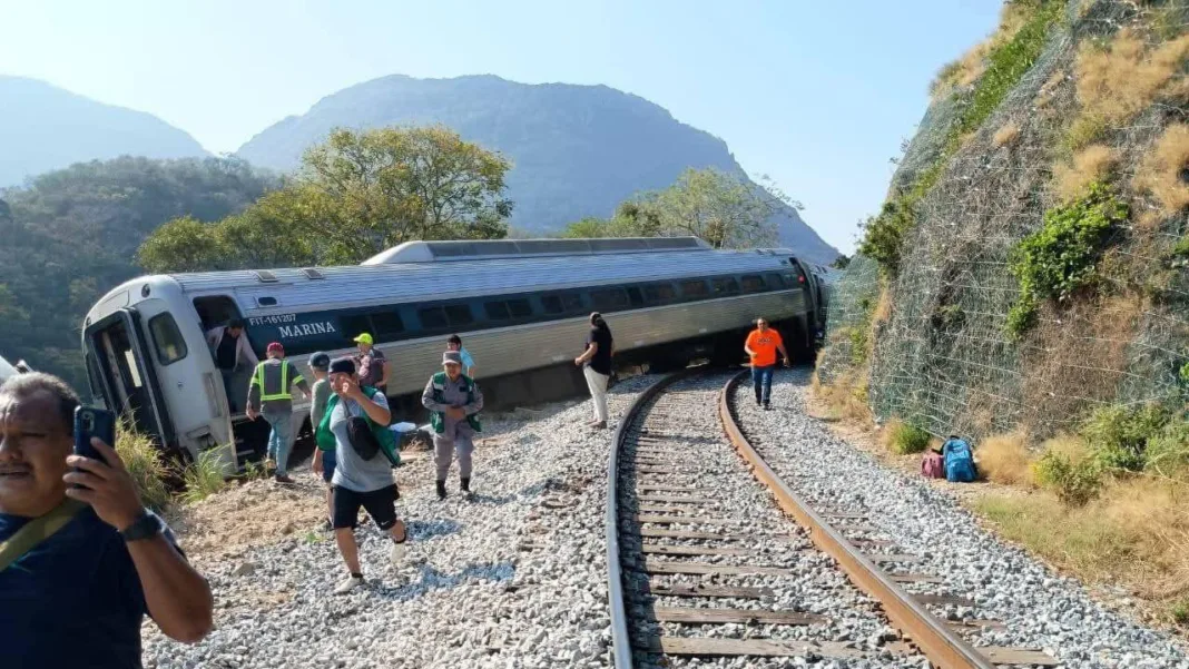 El Gobierno de México confirmó 13 muertos tras el descarrilamiento del Tren Interoceánico
