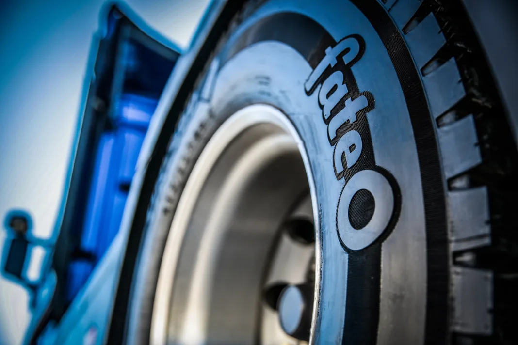 La marca argentina de neumáticos “Fate” despidió a sus 920 empleados