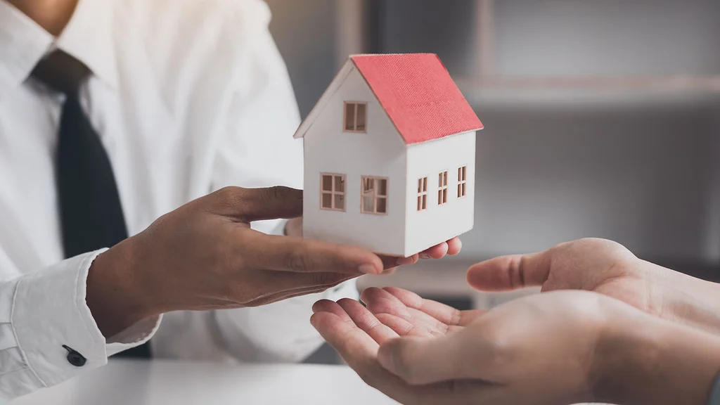 España: Cambiar el seguro de hogar del banco te pemite ahorrar hasta 300 euros al año