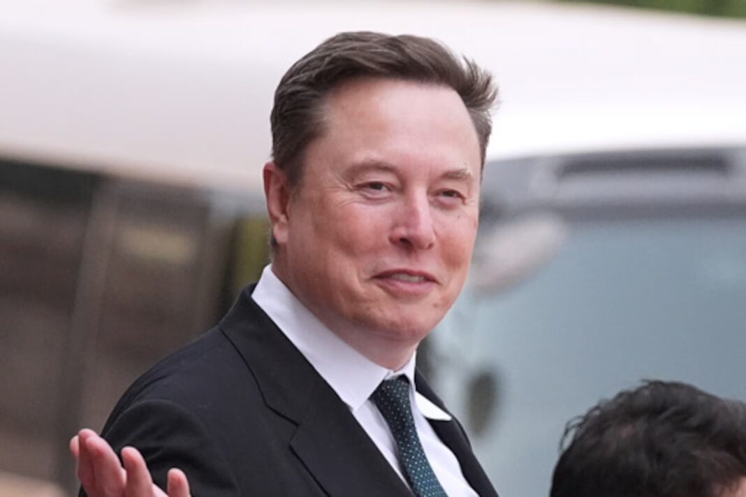 Elon Musk se convirtió en el primer billonario de la historia tras el debut de SpaceX en bolsa