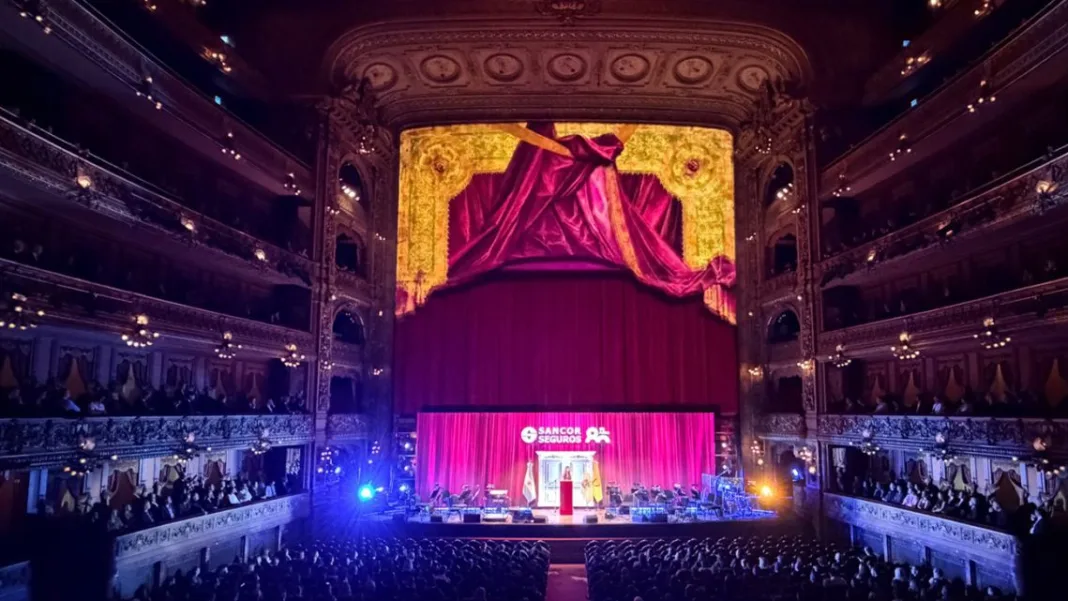 Sancor Seguros celebró sus 80 años en el Teatro Colón