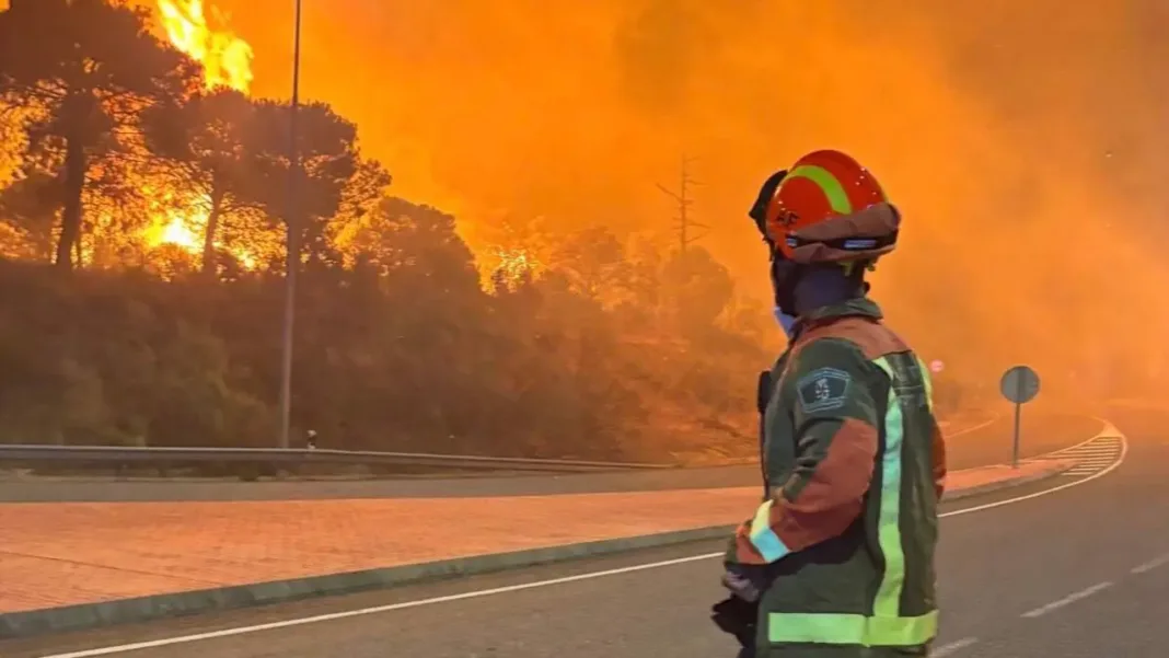 Incendio en Madrid ordenó evacuar Navalagamella y Zarzalejo