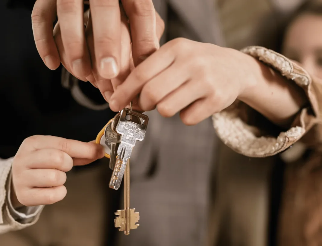 Seguro de hogar vs. seguro de alquiler: cuál necesitas según si eres propietario o inquilino