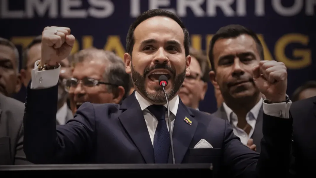 De la Espriella asumió en Cali la posesión presidencial de Colombia