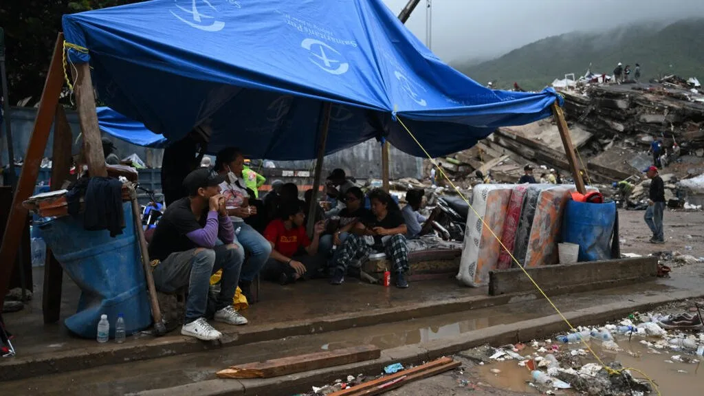 Dos meses en una carpa: La Guaira llega al aniversario del terremoto sin saber cuántos muertos tiene ni cuándo empieza la reconstrucción